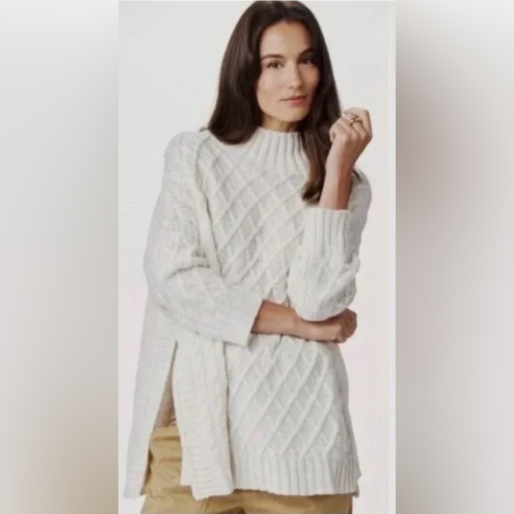 MERSEA LISBON TRAVELERS OVERSIZED SWEATER